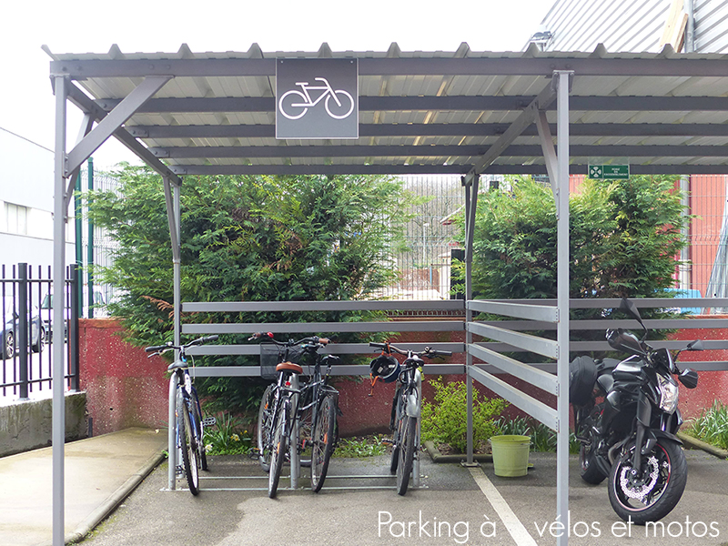 parking à vélos et motos